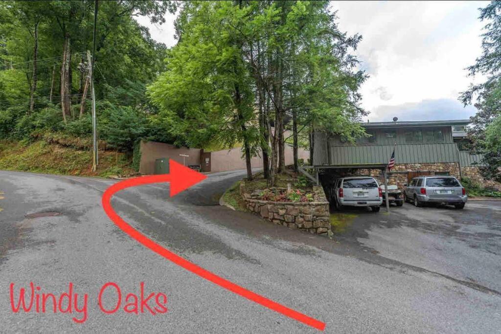 City & Mountain View 5 Mins From Downtown Gatlinburg Bagian luar foto